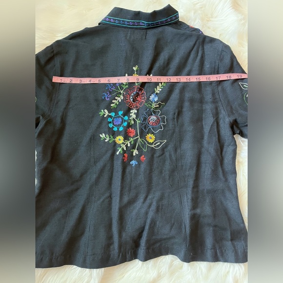 Tantrums Collections Light Weight Emroidered Floral Button Down Shirt/Jacket PS - Picture 4 of 11